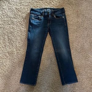 Dark wash crop/capri jeans